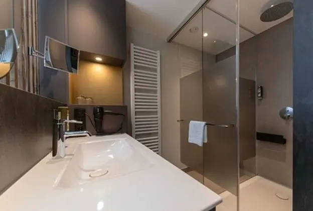 Superior Tek Büyük Yataklı Oda