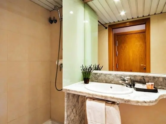 Standard Tek Büyük veya İki Ayrı Yataklı Oda