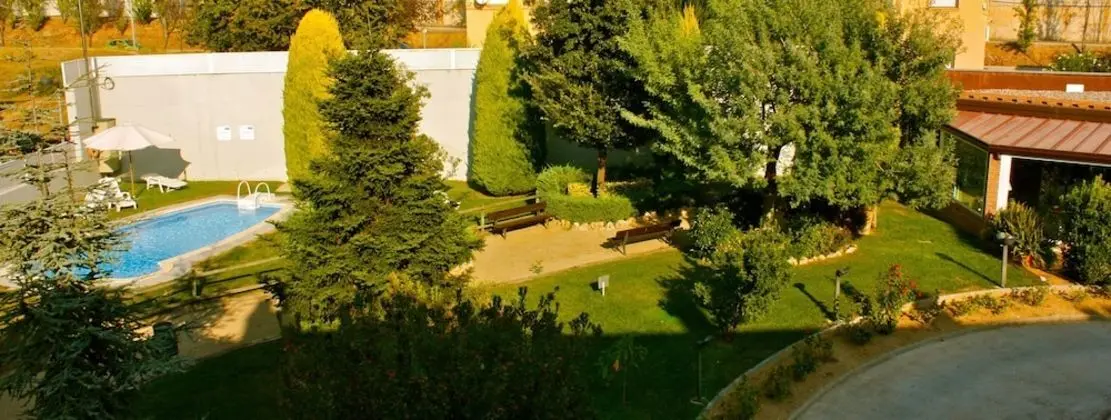 Standard Tek Büyük veya İki Ayrı Yataklı Oda