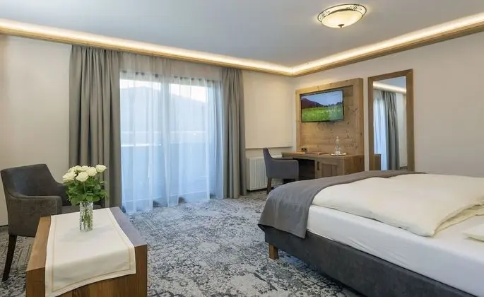 Standard Tek Büyük Yataklı Oda, Balkon, Dağ Manzaralı