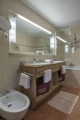 Standard Tek Büyük Yataklı Oda, Balkon, Dağ Manzaralı