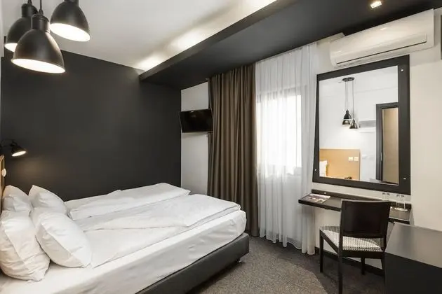 Standard Room, Internal View