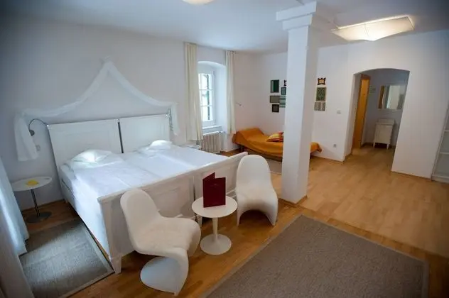 Junior Süit, Balkon (Paradiso)