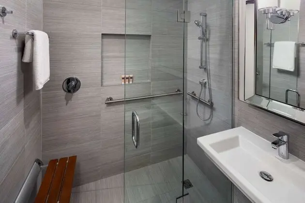 Oda, 2 Çift Kişilik Yatak, Engellilere Uygun (Shower)