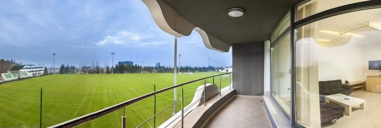 Comfort Apart Daire, Balkon (City and Mountain View)