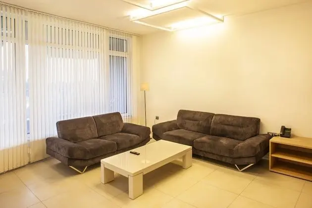 Comfort Apart Daire, Balkon (City and Mountain View)