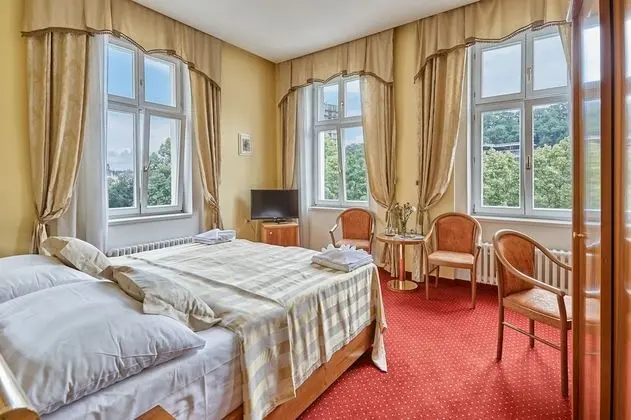 Comfort Tek Büyük veya İki Ayrı Yataklı Oda