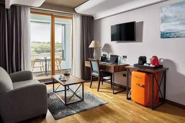 Superior room (Jazz)  with balcony and river view