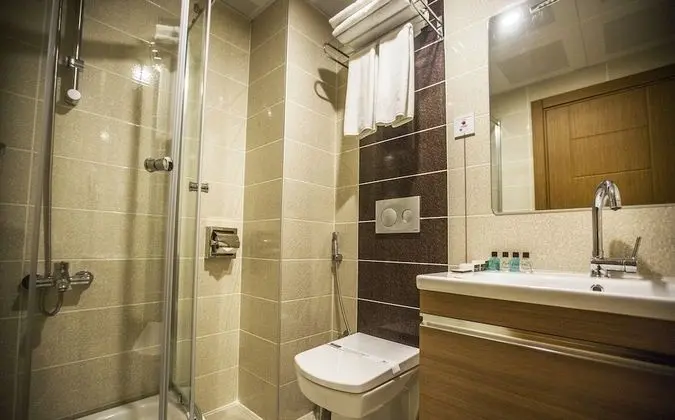 Standard Tek Büyük Yataklı Oda