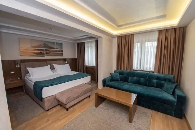 Deluxe Stüdyo Süit