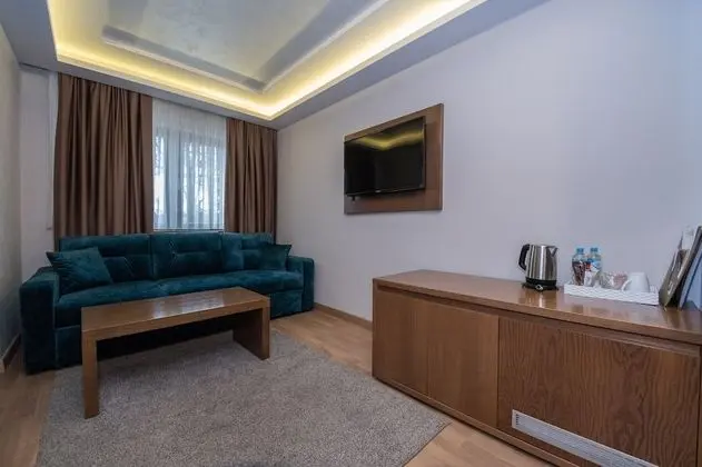Deluxe Stüdyo Süit