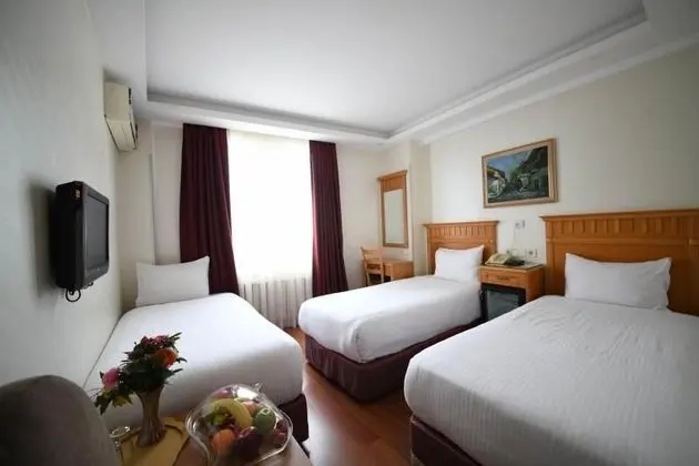 Economic Triple Room