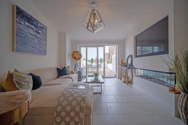 Luxury Kır Evi, Engellilere Uygun, Özel Banyo (Sea Front Cottage Mumbles)