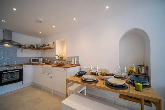 Luxury Kır Evi, Engellilere Uygun, Özel Banyo (Sea Front Cottage Mumbles)