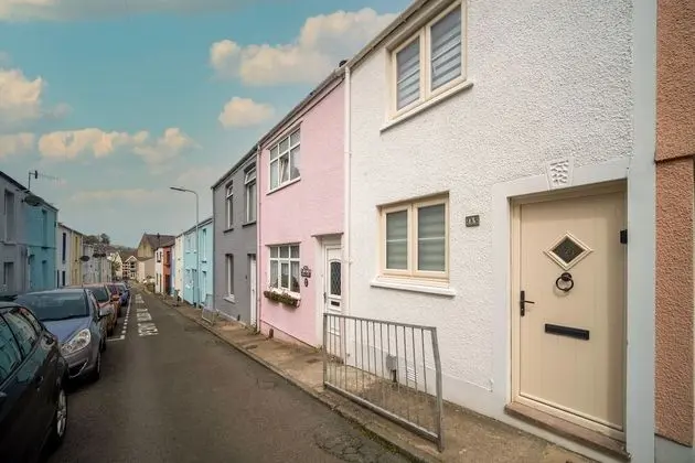 Luxury Kır Evi, Engellilere Uygun, Özel Banyo (Sea Front Cottage Mumbles)