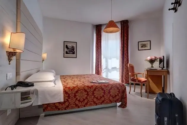 Superior Tek Büyük veya İki Ayrı Yataklı Oda