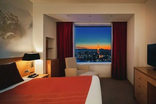 Oda, Sigara İçilmez (Queen, Tokyo Tower View,above 27F)