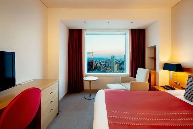 Oda, Sigara İçilmez (Queen, Tokyo Tower View,above 27F)