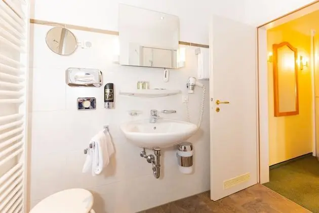 Comfort Tek Büyük Yataklı Oda