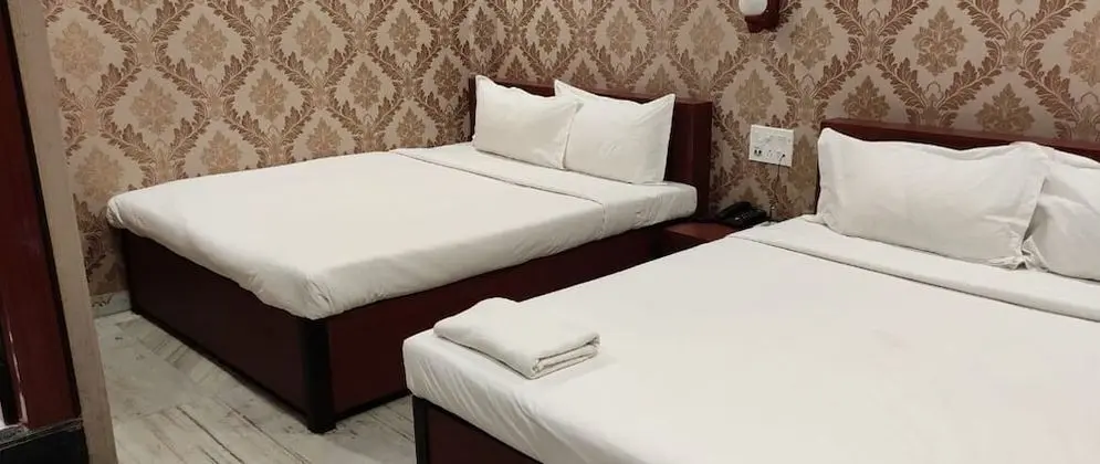 Family Tek Büyük veya İki Ayrı Yataklı Oda