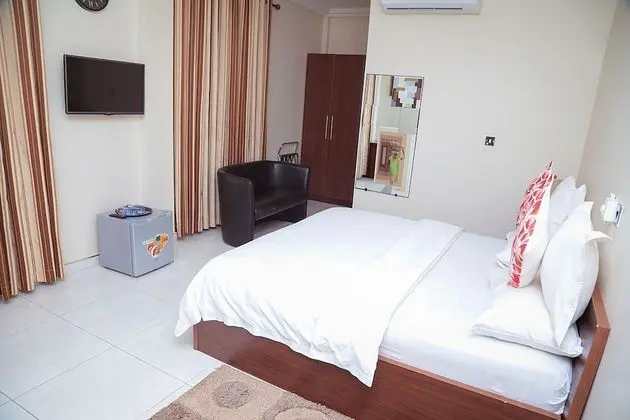 Deluxe Tek Büyük Yataklı Oda