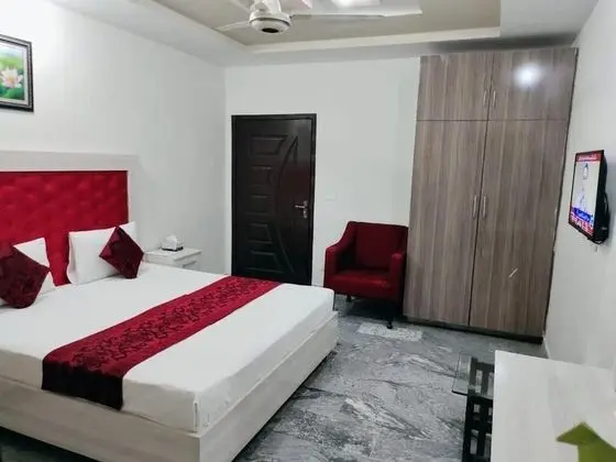 Deluxe Tek Büyük Yataklı Oda