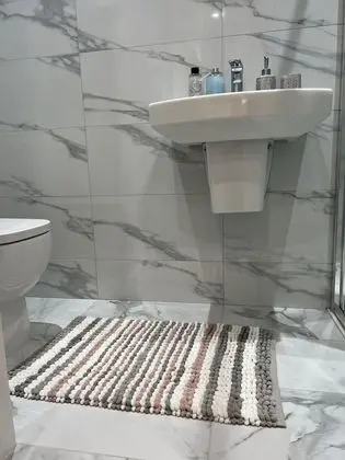 Family Tek Büyük Yataklı Oda