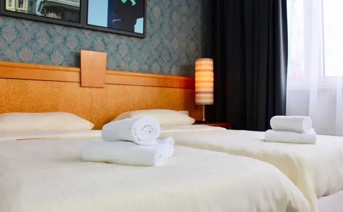 Tek Büyük veya İki Ayrı Yataklı Oda