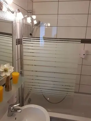 Tek Kişilik Oda, 1 Büyük (Queen) Boy Yatak