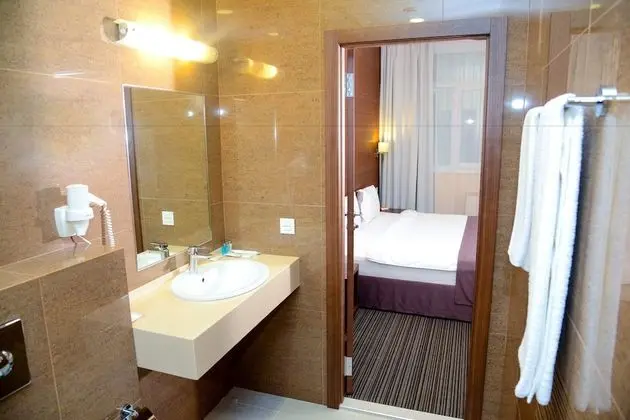 Süit, 1 Çift Kişilik Yatak