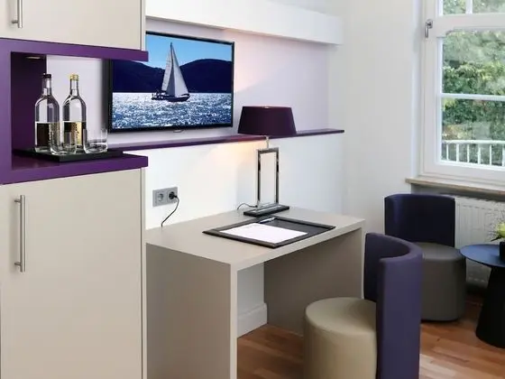 Oda (Business Zimmer mit Queensize-Bett)