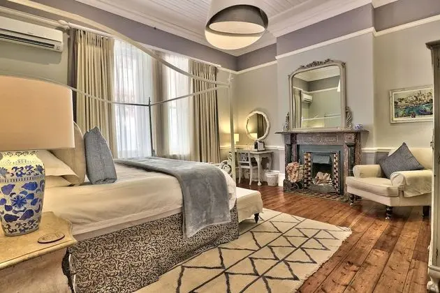 Luxury Tek Büyük Yataklı Oda