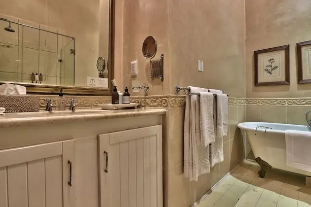 Luxury Tek Büyük Yataklı Oda