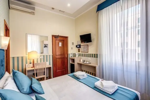 Tek Büyük veya İki Ayrı Yataklı Oda