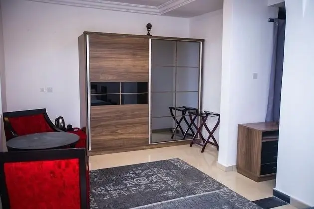 Standard Tek Büyük Yataklı Oda