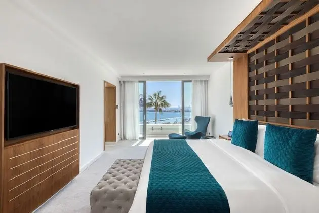 Junior Panoramic Suite, 1 Bedroom, Balcony, Sea View