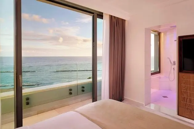 Junior Panoramic Suite, 1 Bedroom, Balcony, Sea View