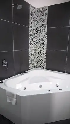 Deluxe Spa