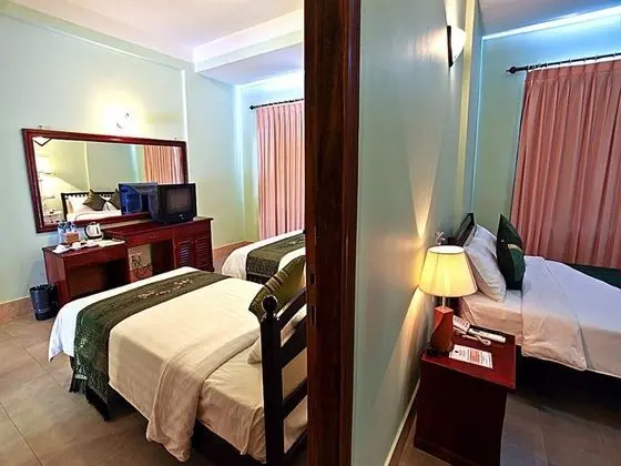 Deluxe Family Connecting Room
