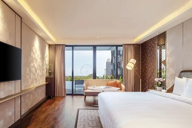 PARKROYAL Club Premier Room