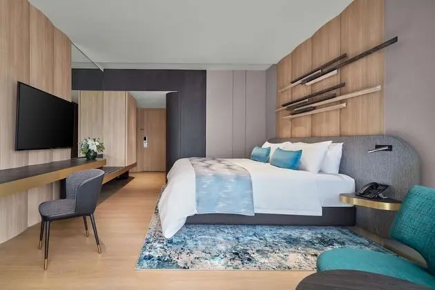 Urban Deluxe Room