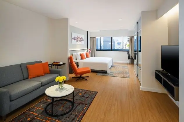 Premier Stüdyo (Suite)