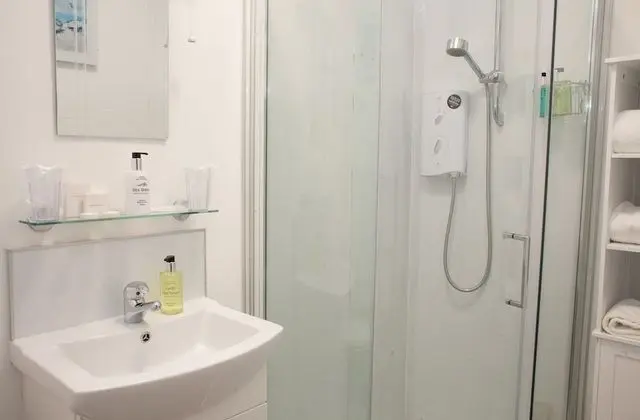 Tek Büyük Yataklı Oda, Banyolu/Duşlu