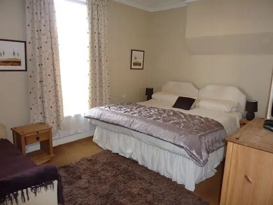 Comfort Tek Büyük veya İki Ayrı Yataklı Oda
