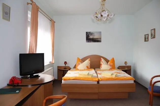 Tek Büyük Yataklı Oda