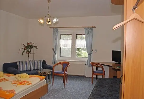 Tek Büyük Yataklı Oda