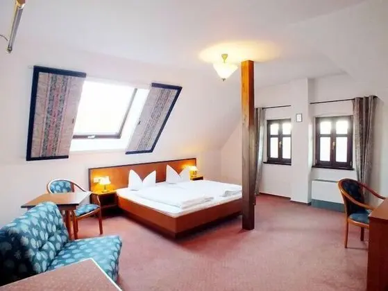 Tek Büyük Yataklı Oda