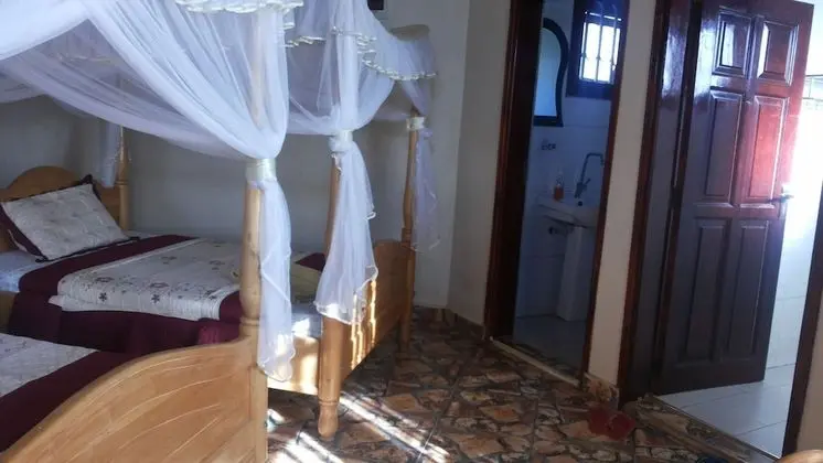 Üç Kişilik Oda