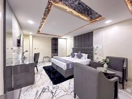 Executive Tek Büyük Yataklı Oda, Özel Banyo, Havuz Manzaralı