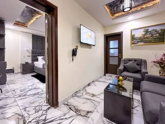 Executive Tek Büyük Yataklı Oda, Özel Banyo, Havuz Manzaralı